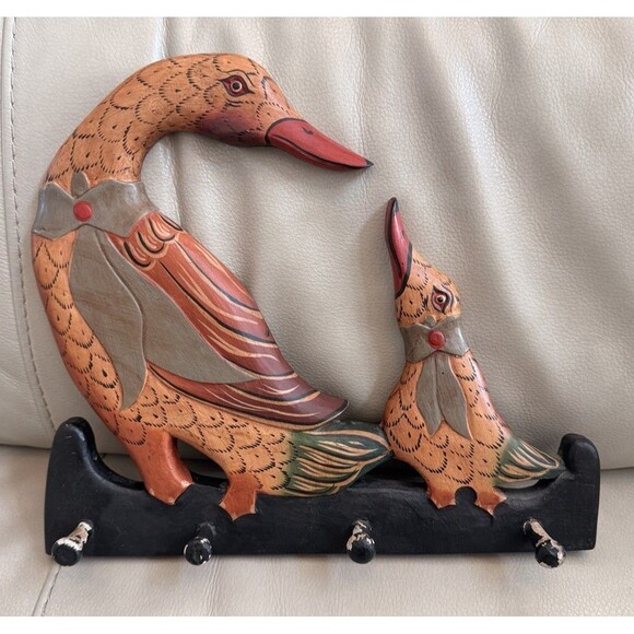 VTG Folk Art Duck Duckling Wooden Hand Painted Towel Tie Coat Rack - Picture 1 of 6
